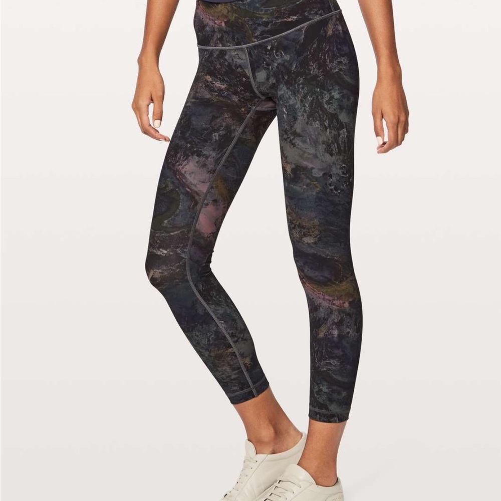 LULULEMON Wunder Under Hi-rise leggings 7/8. Radiant Multi. Size 6